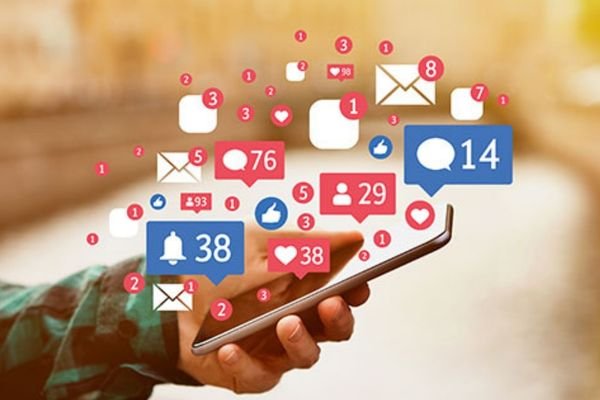 Social Media-ISS-Tech (2)